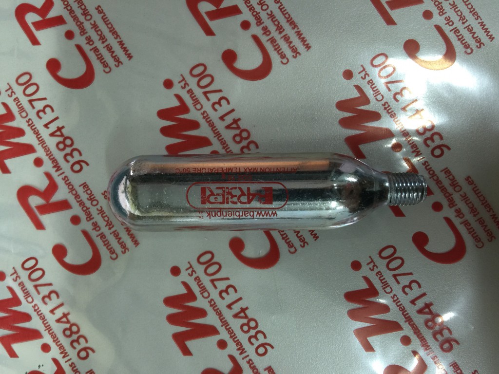 Bombona co2 12 gr. (botella carga vasos expansion)