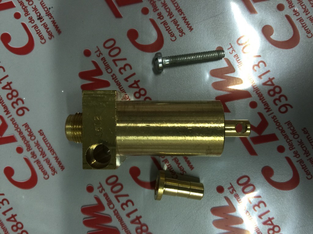 Hidraulico Baxi Roca Kadet Tronic corto quemador gasoil