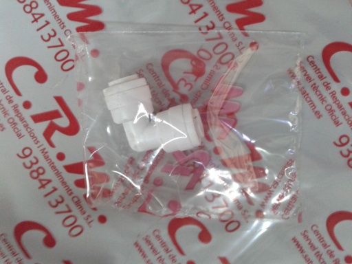 [950022] Codo conectores en acetal 1/4 1/4